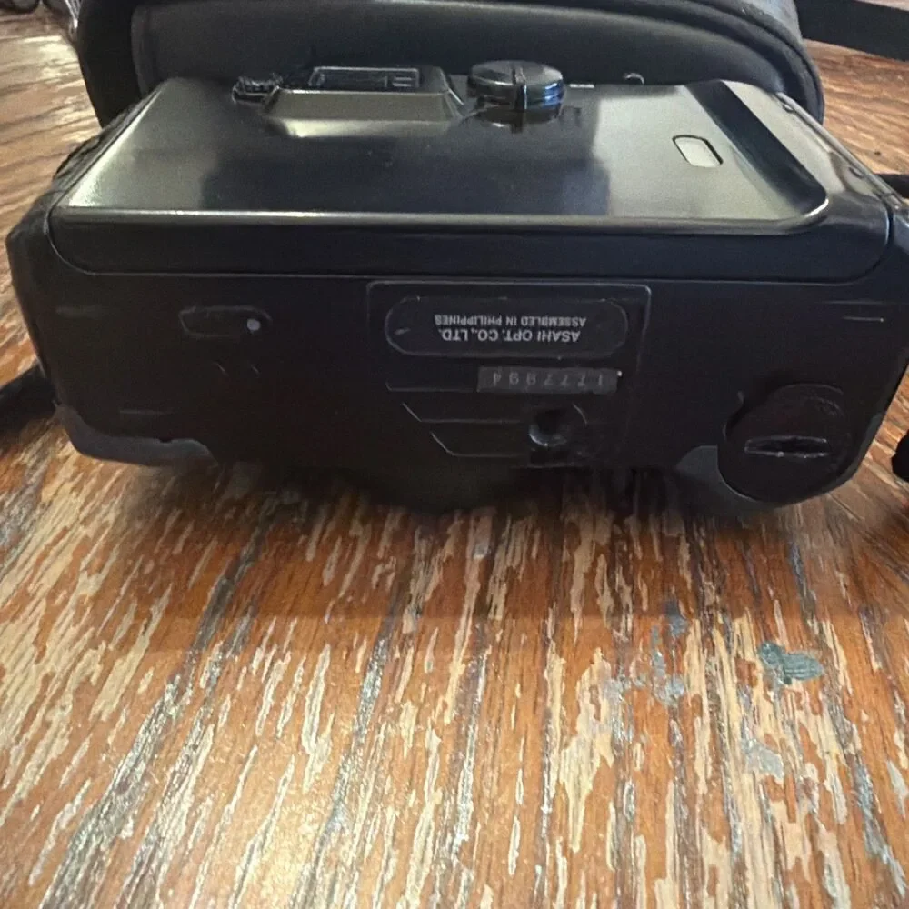 Pentax IQZoom 105WR Weather Resistant Film Camera w/ Case- Tested & Works
